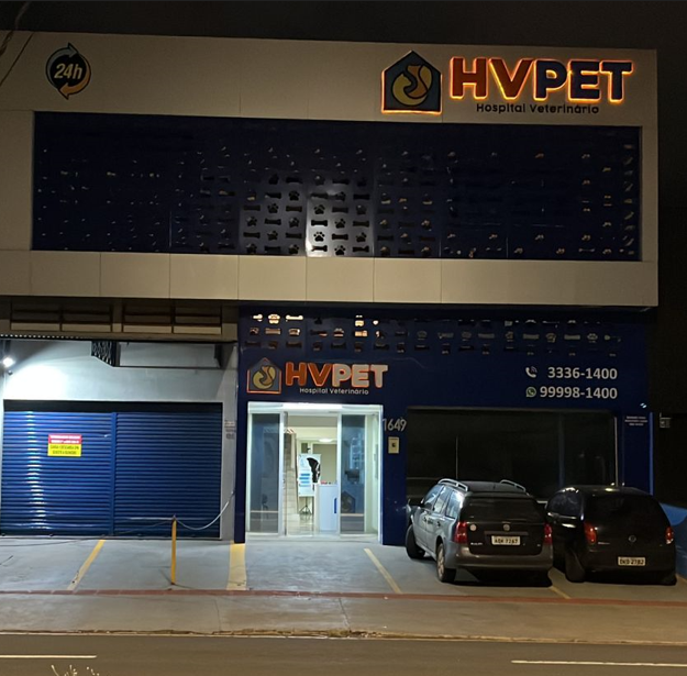 HVPET Hospital Veterinário Londrina — entrada e estacionamento