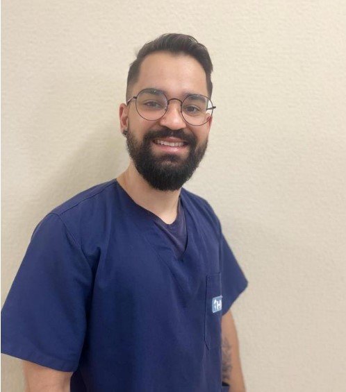 Dr. Juan Marques — Anestesiologista Veterinário e Especialista em Silvestres no HVPET